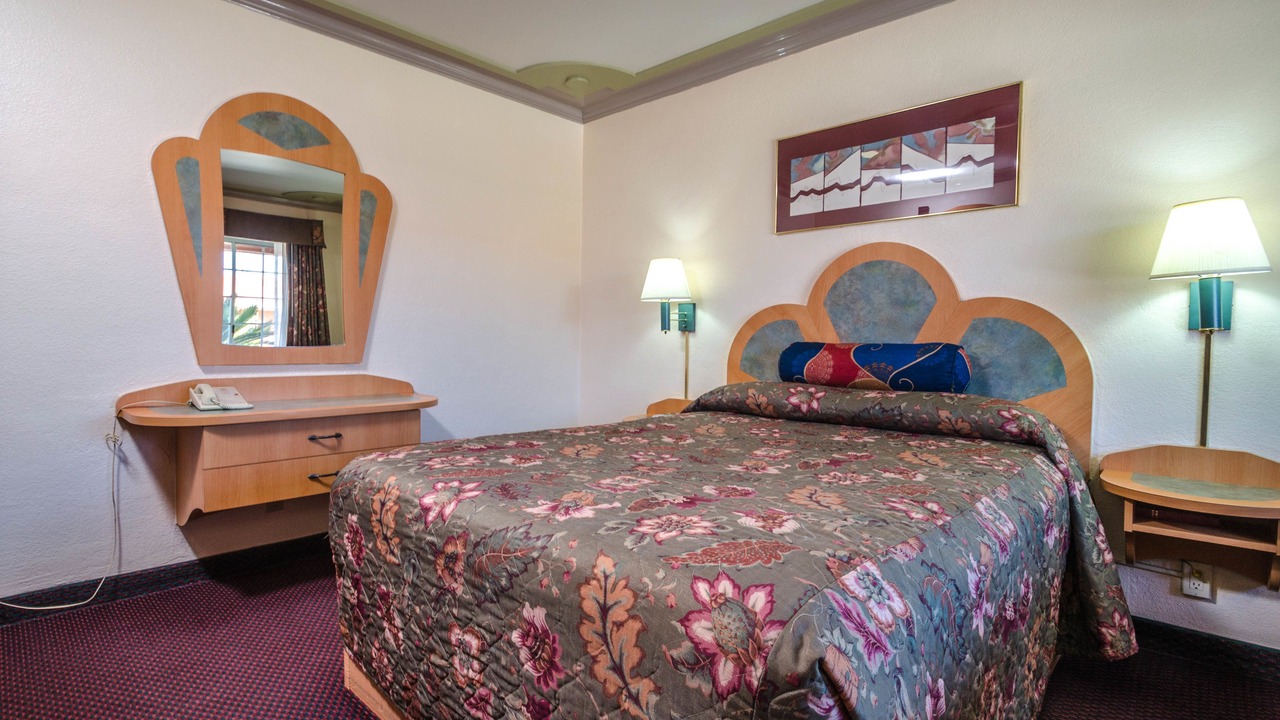 Photo of Bedroom in Los Banos