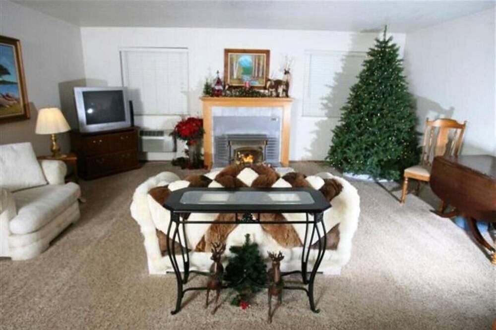 Photo of Livingroom in Mi-Wuk Village