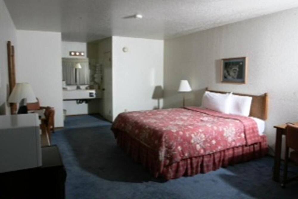 Photo of Bedroom in Mi-Wuk Village