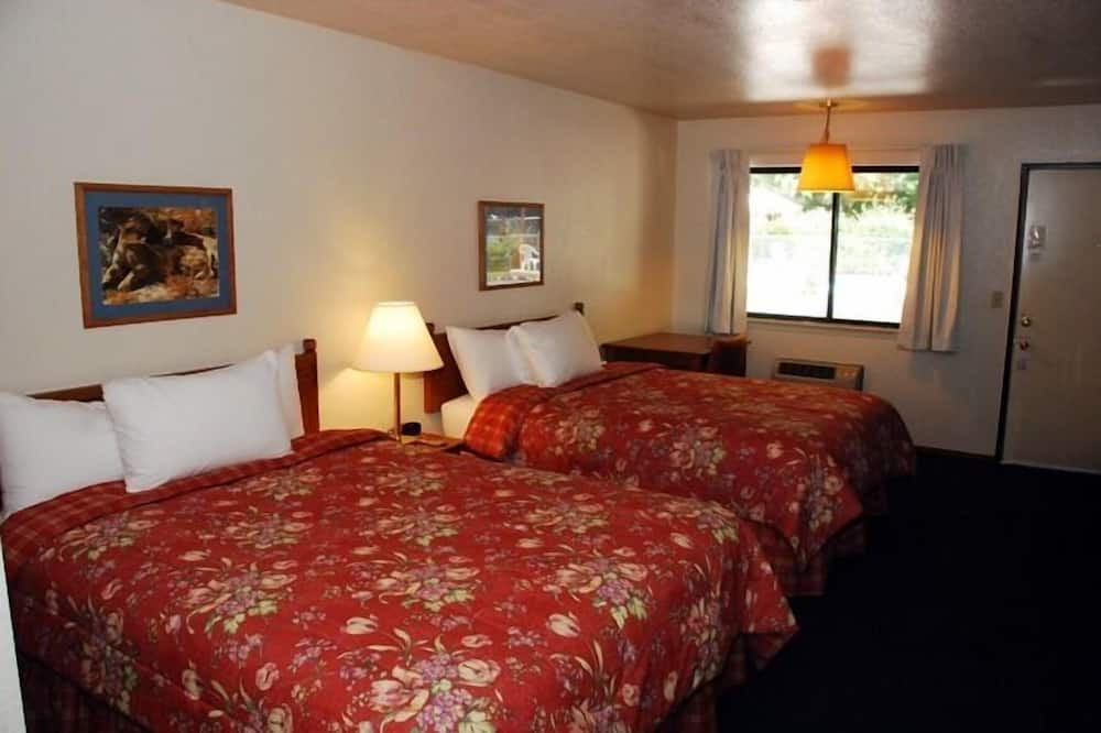 Photo of Bedroom in Mi-Wuk Village