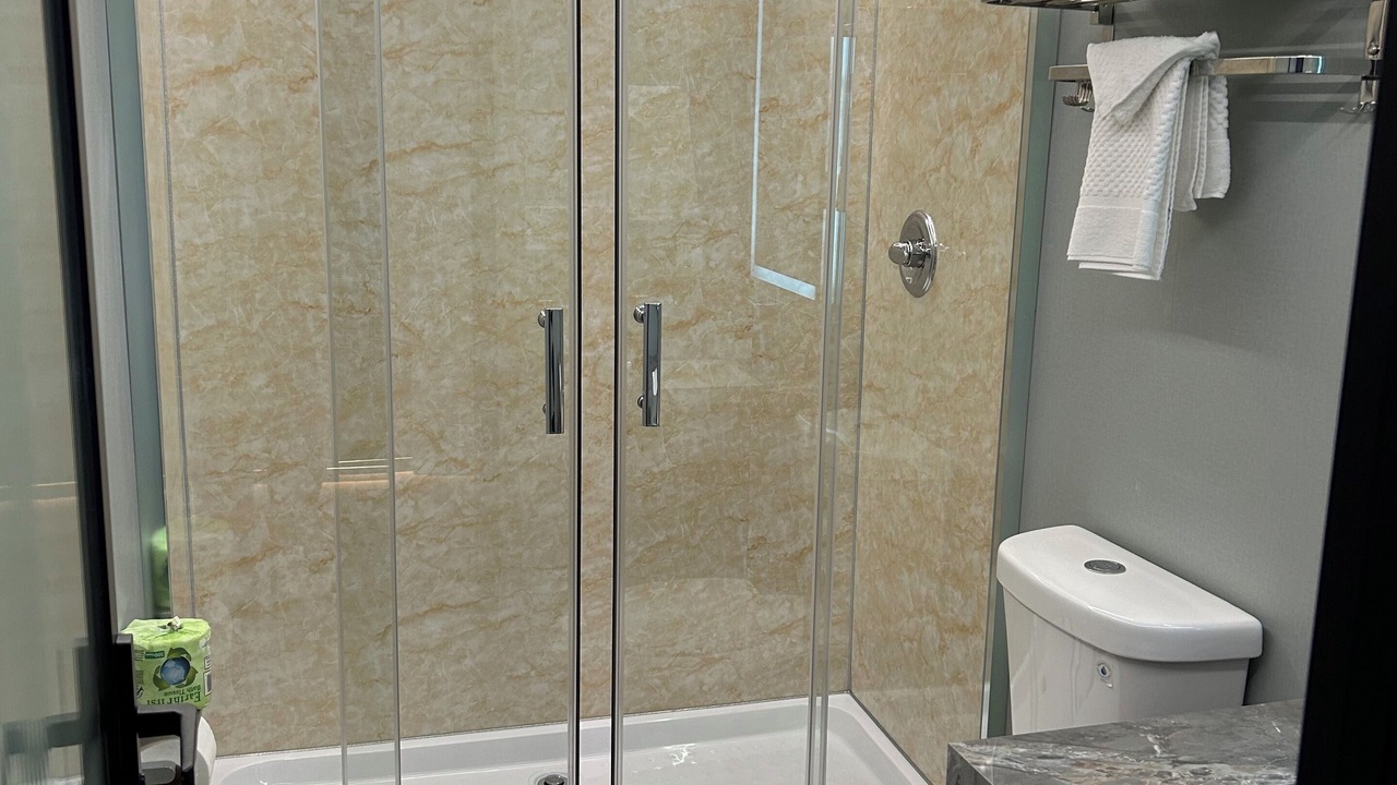 Photo of Bathroom in Bishop