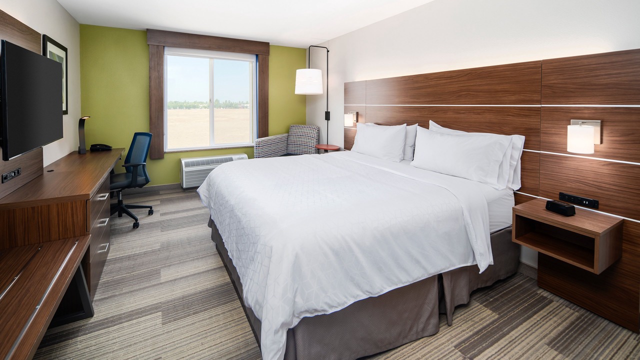 Photo of Bedroom in Dinuba