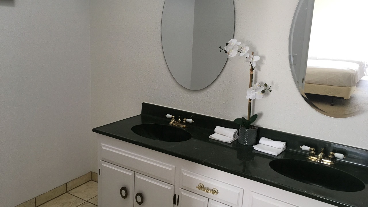 Photo of Bathroom in Reedley