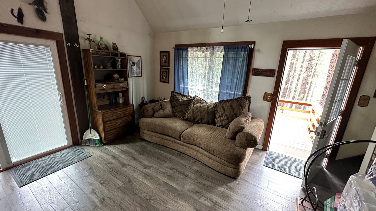 Photo of Livingroom in Markleeville