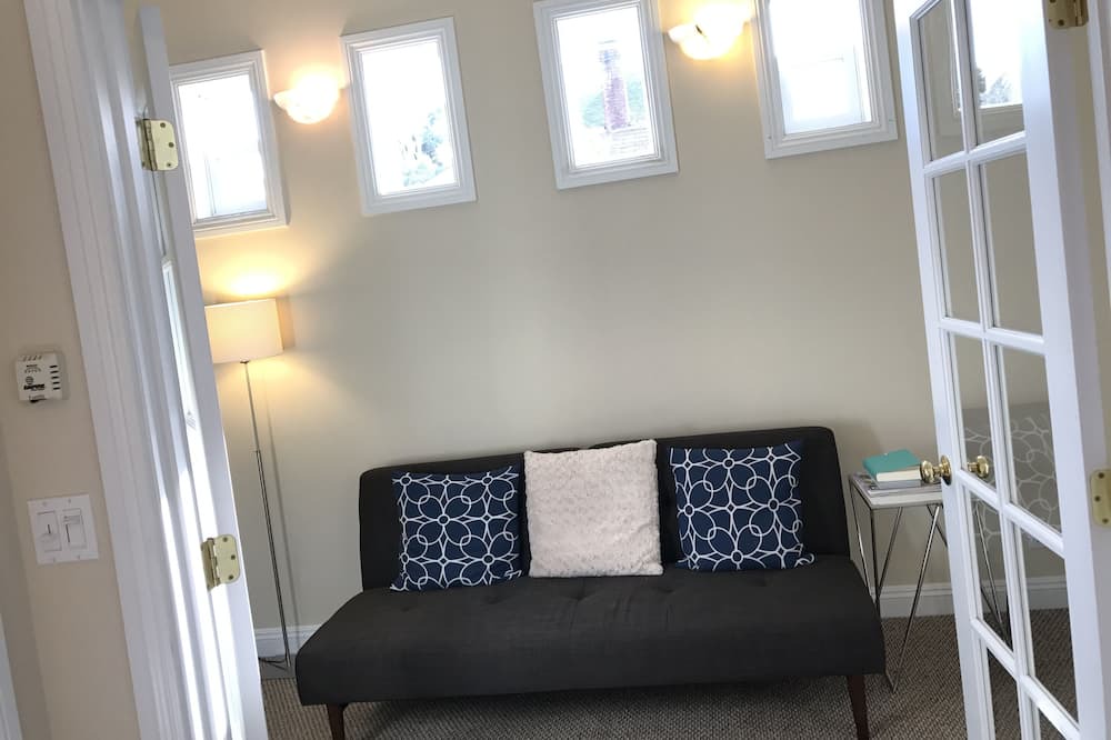Photo of Livingroom in Picnic Valley