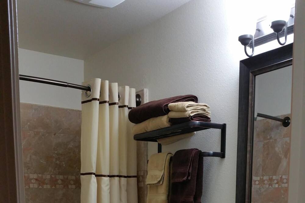 Photo of Bathroom in Coarsegold