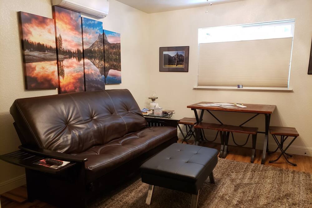 Photo of Bedroom in Coarsegold