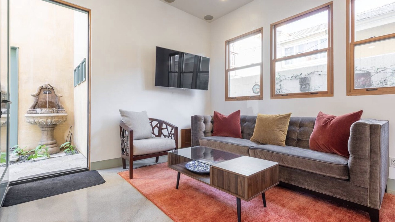 Photo of Livingroom in Corona del Mar
