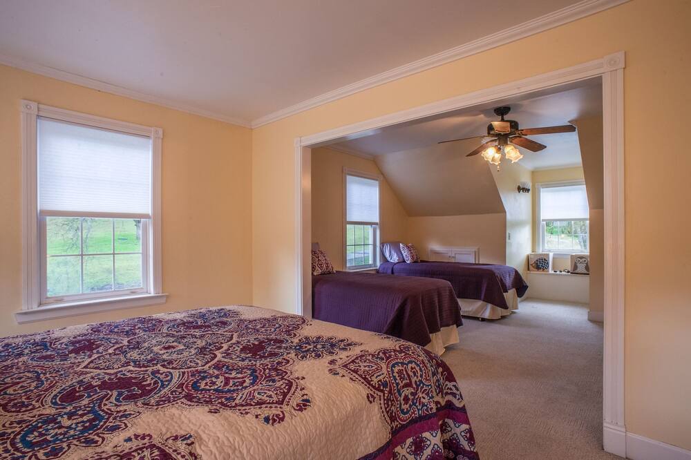 Photo of Bedroom in Mariposa
