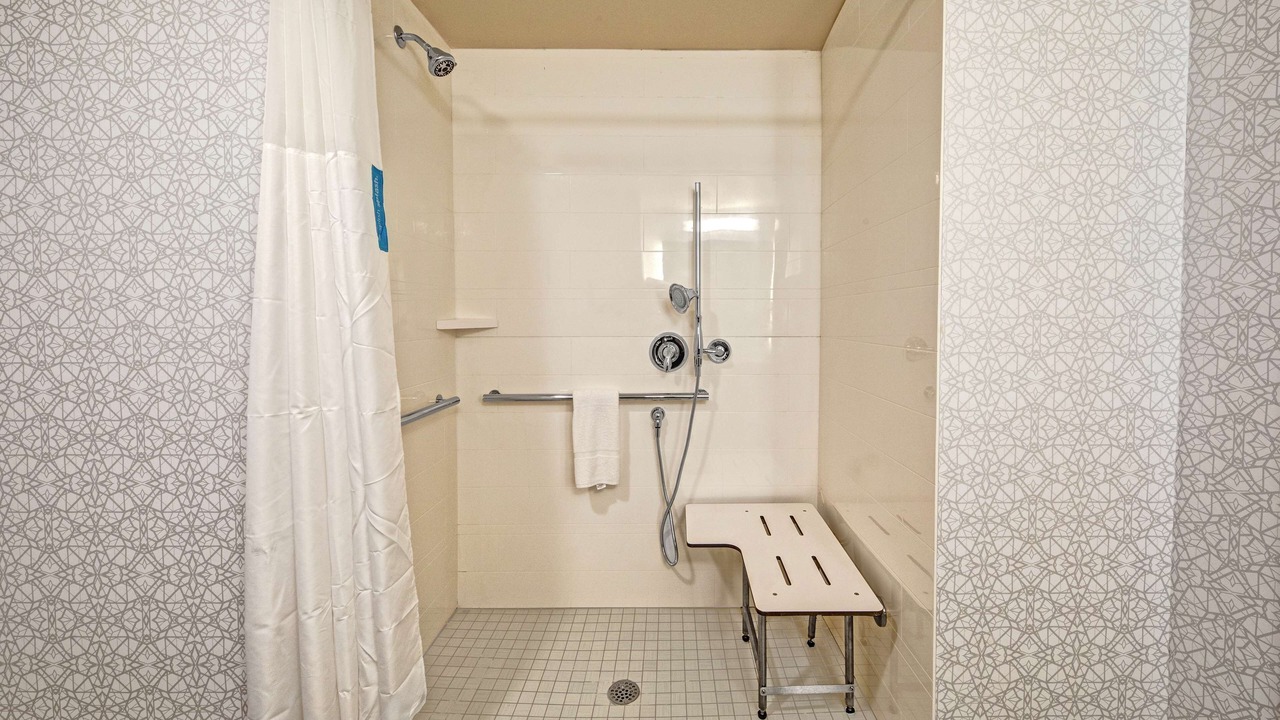 Photo of Bathroom in Roosevelt