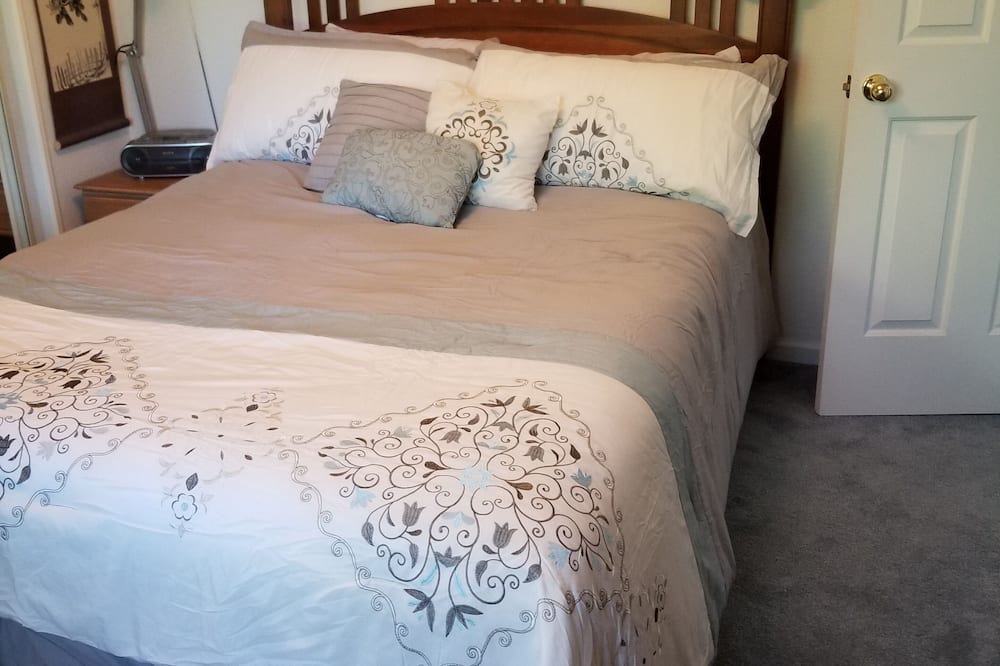 Photo of Bedroom in Copperopolis
