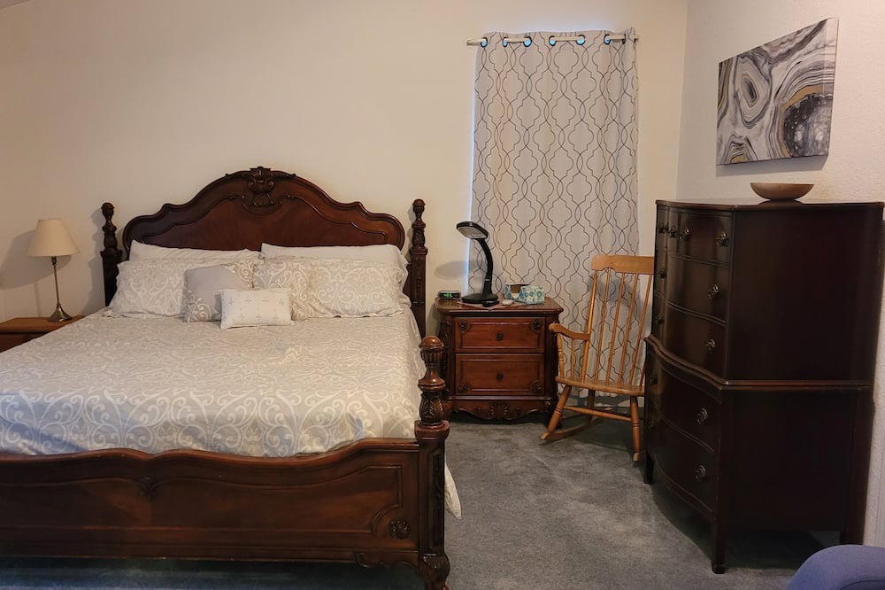 Photo of Bedroom in Copperopolis