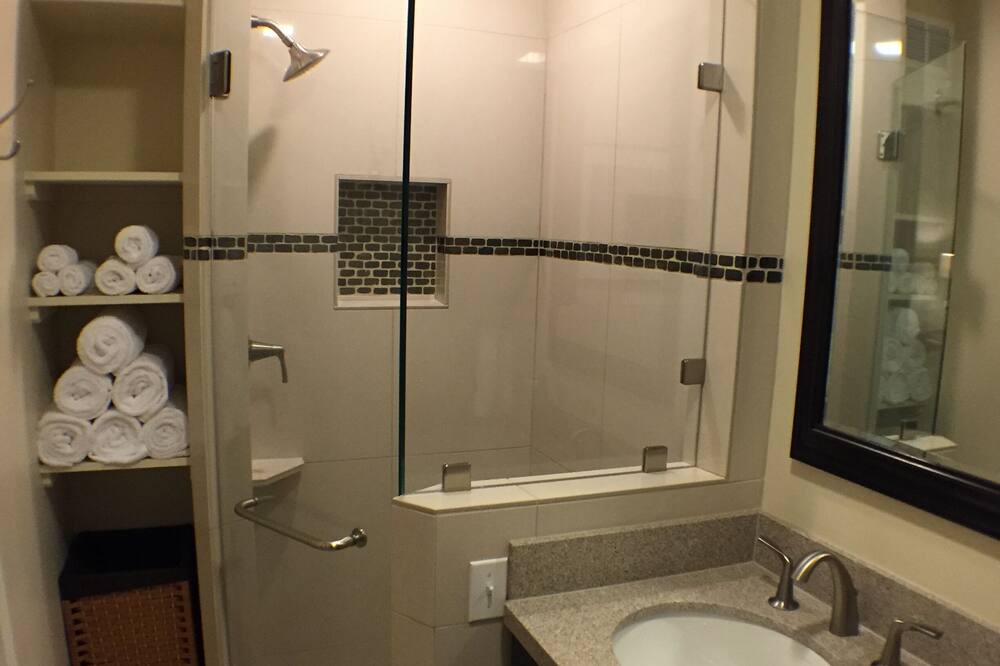 Photo of Bathroom in Downtown Monterey