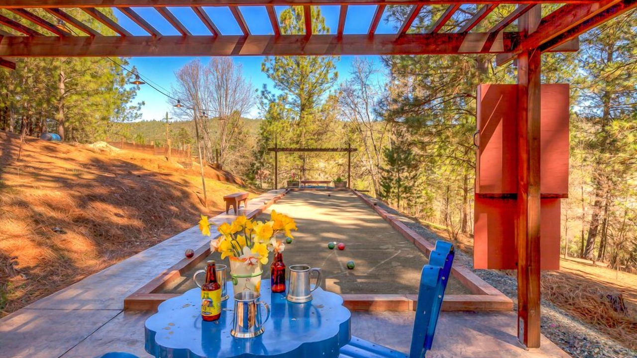 Photo of Outdoor in Groveland