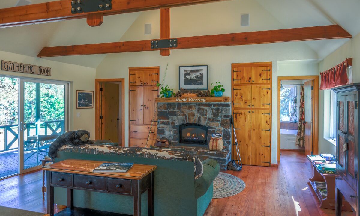 Photo of Livingroom in Groveland