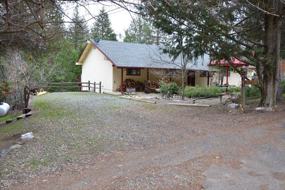 Photo of Others in Wishon