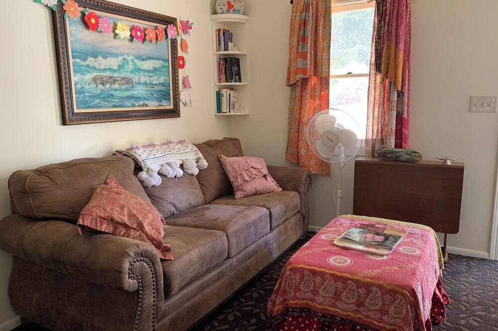 Photo of Livingroom in Carmel Valley