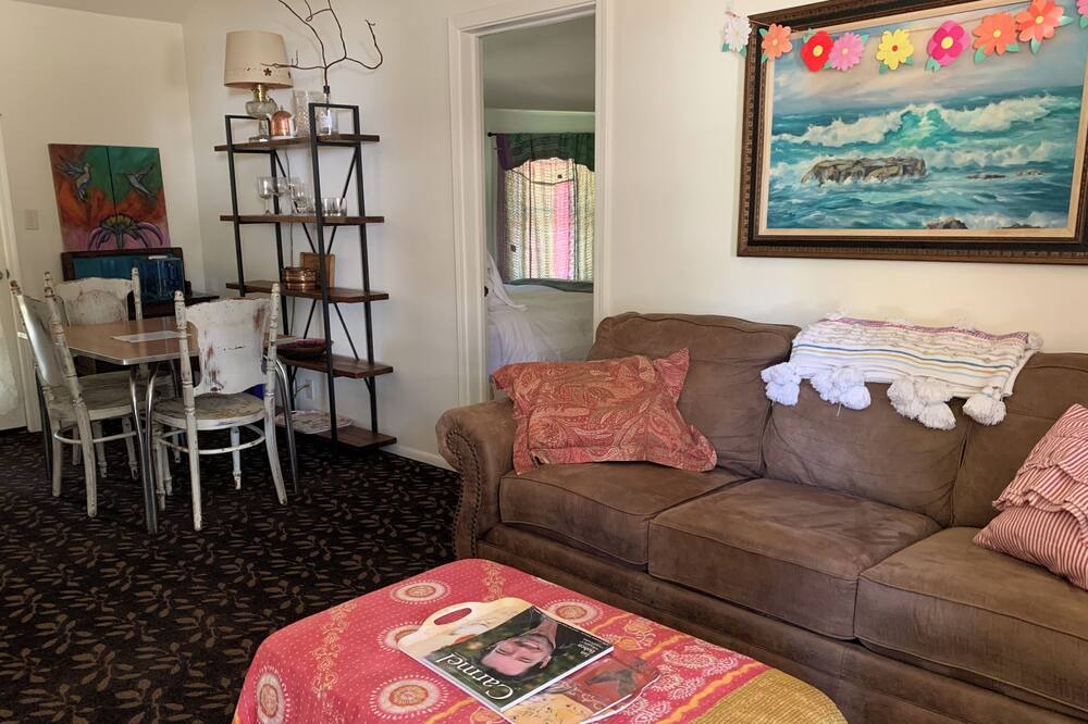 Photo of Livingroom in Carmel Valley