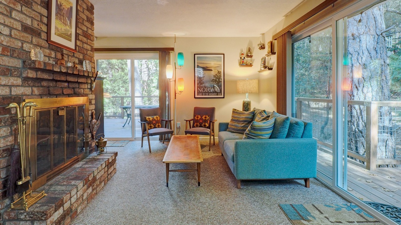 Photo of Livingroom in Twain Harte