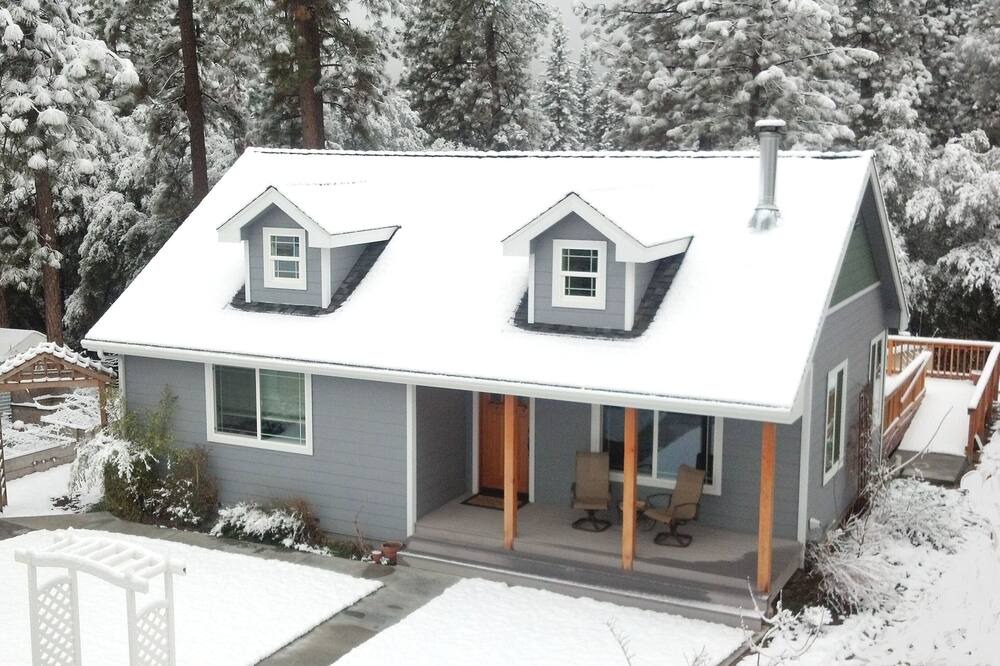 Photo of Others in Oakhurst