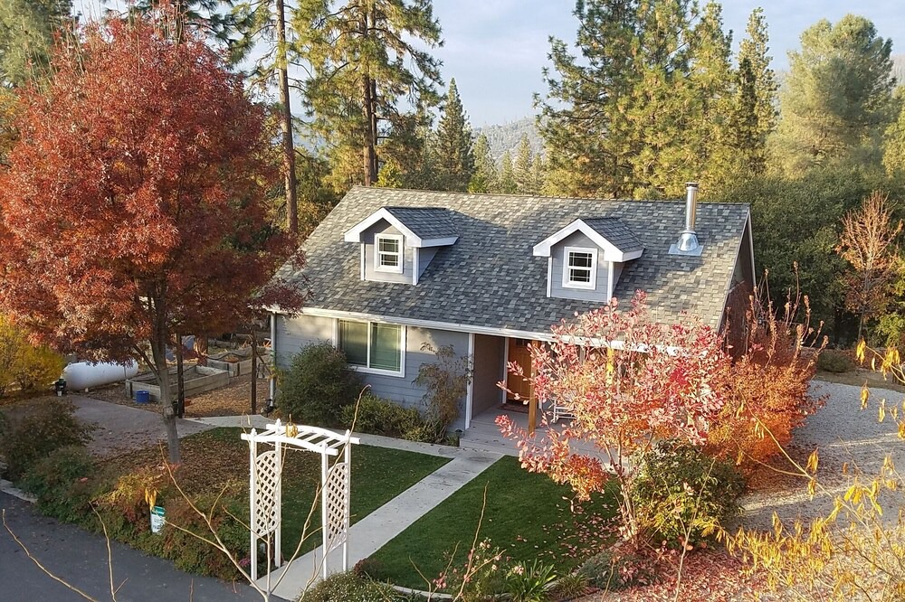 Photo of Others in Oakhurst