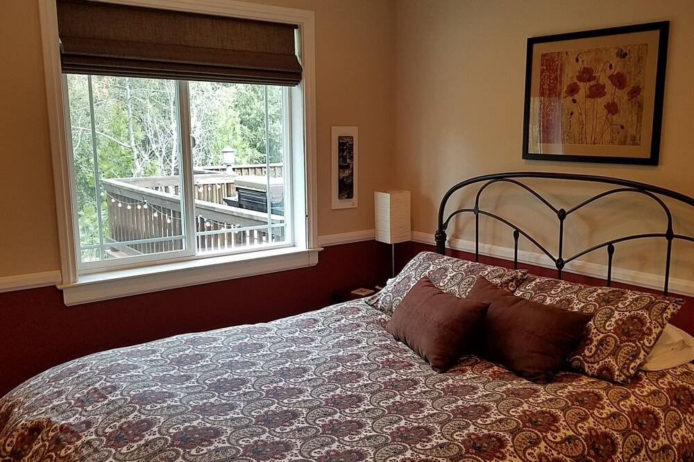 Photo of Bedroom in Oakhurst