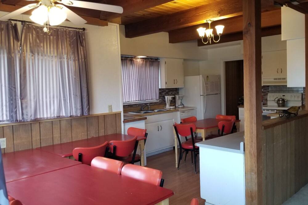 Photo of Livingroom in Cold Springs