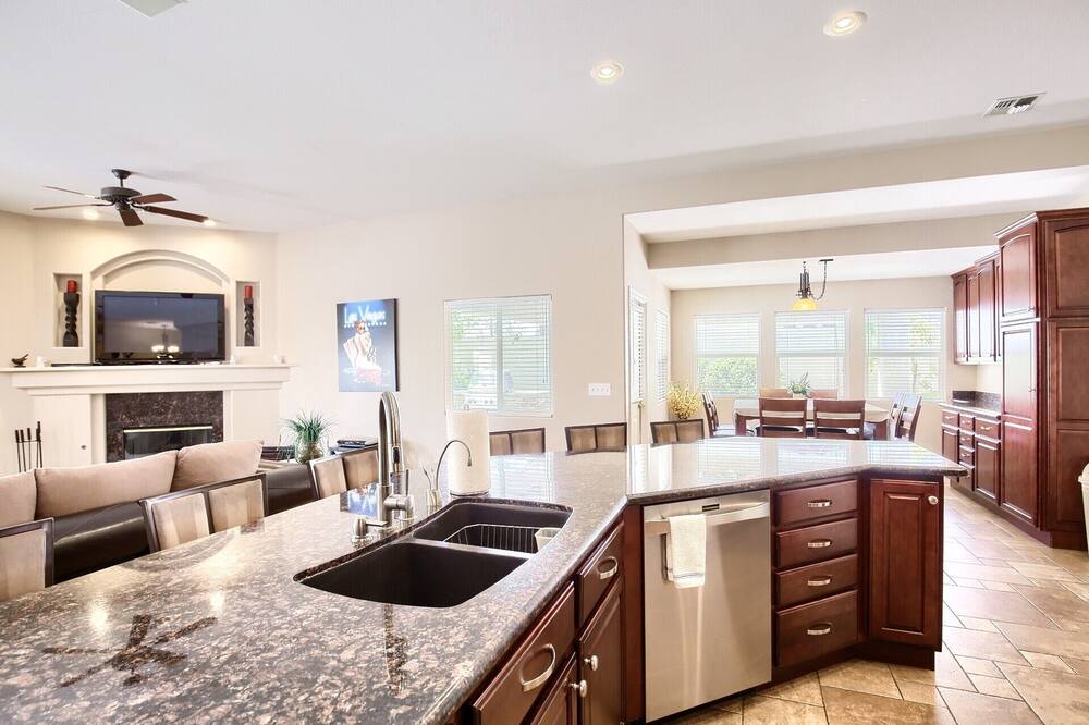 Photo of Kitchen in Canyon Gate