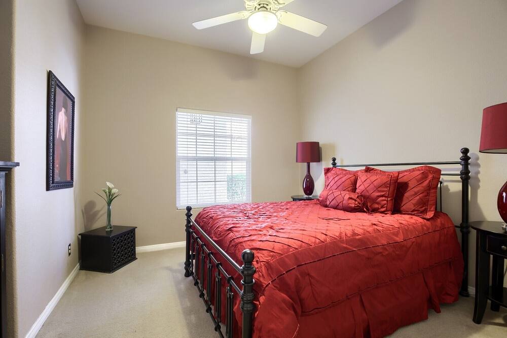 Photo of Bedroom in Canyon Gate