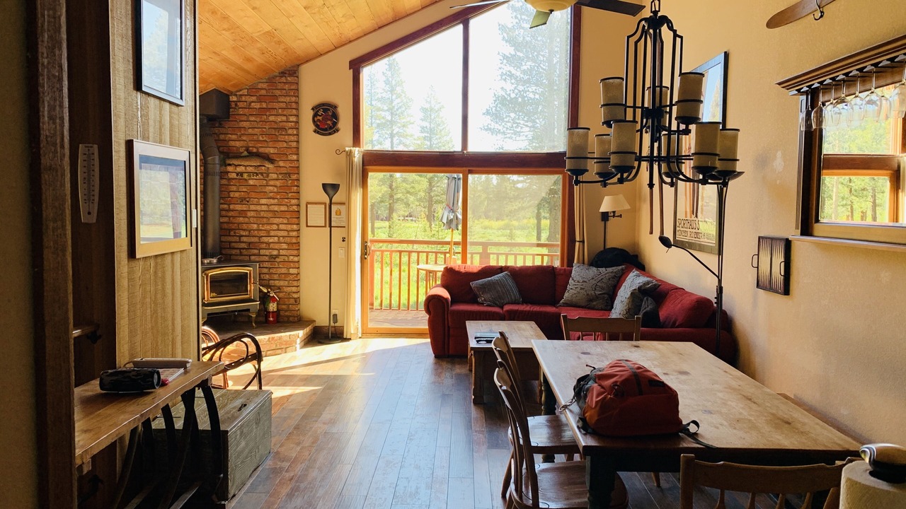 Photo of Livingroom in Mammoth Lakes