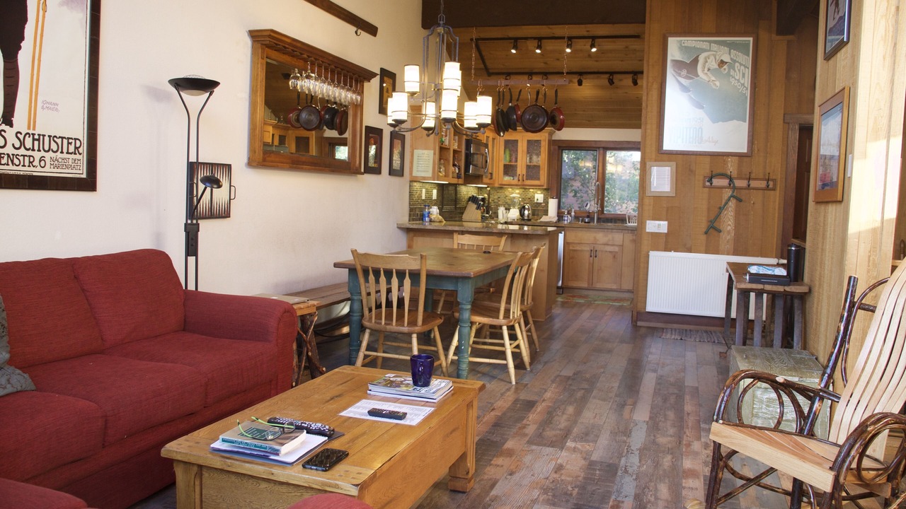 Photo of Livingroom in Mammoth Lakes