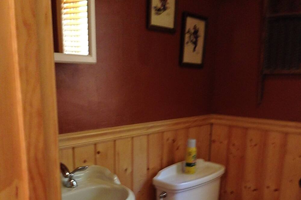 Photo of Bathroom in Wishon