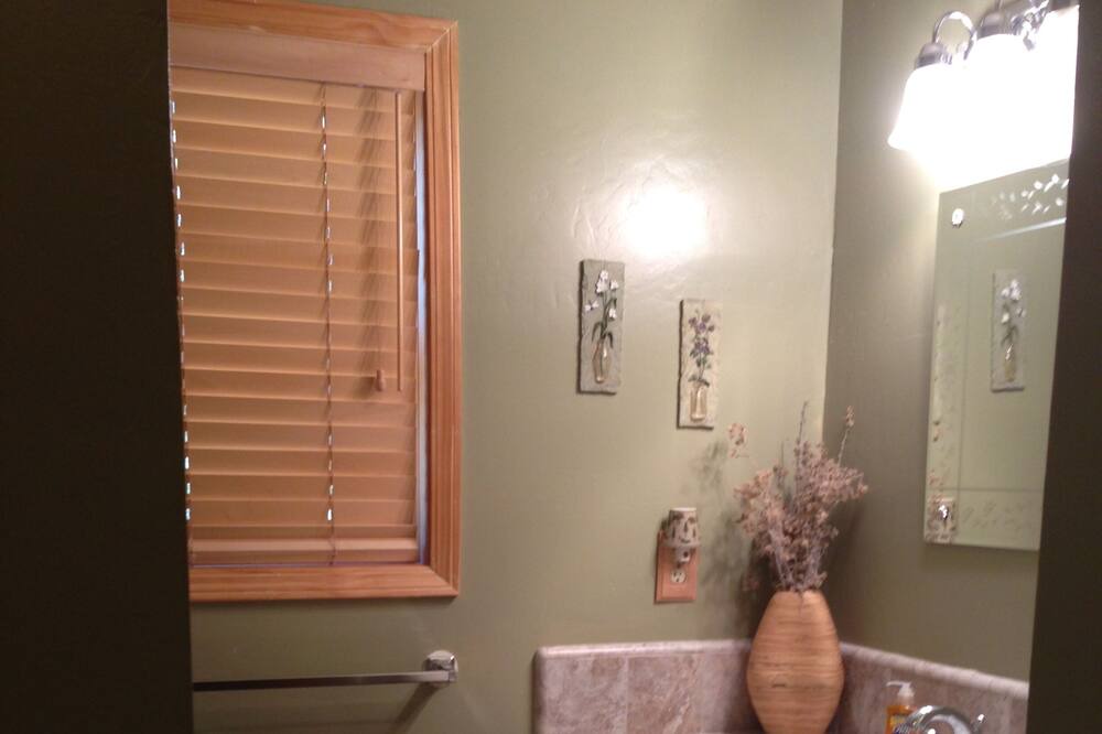 Photo of Bathroom in Wishon