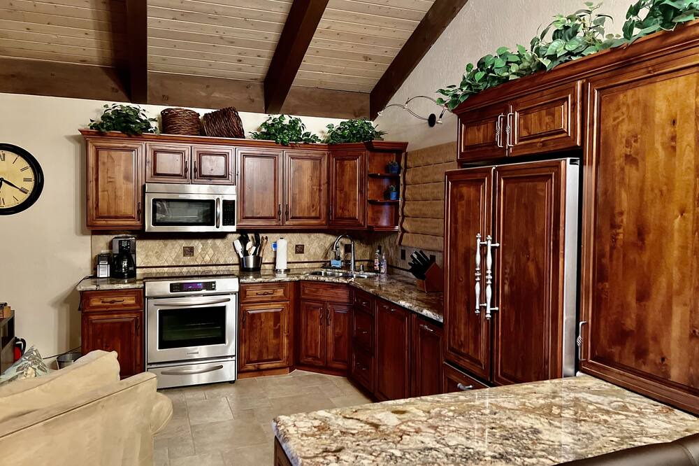 Photo of Kitchen in Oak Shores