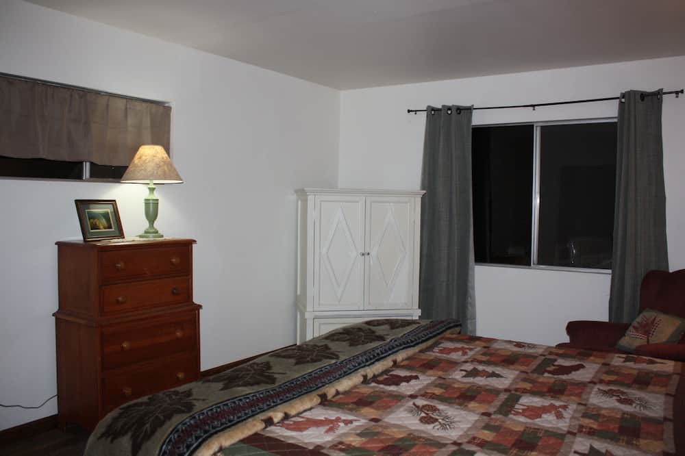 Photo of Bedroom in Camp Nelson