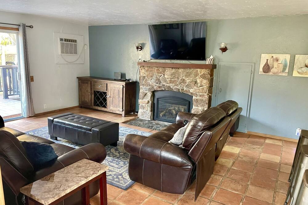 Photo of Livingroom in Three Rivers