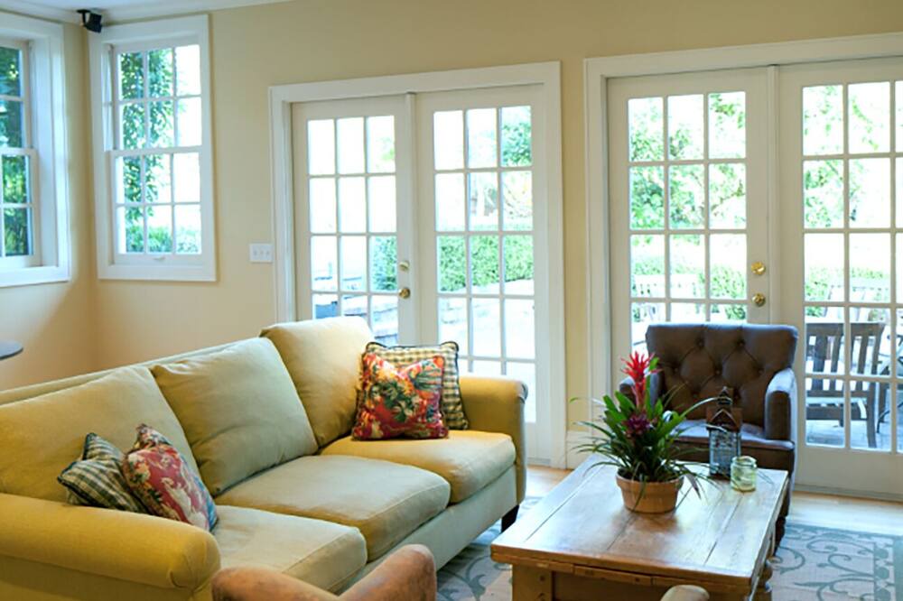 Photo of Livingroom in San Rafael