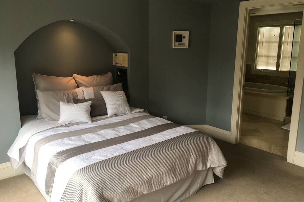 Photo of Bedroom in San Rafael