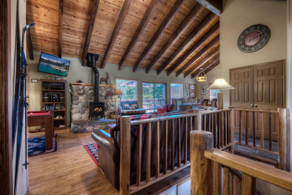 Photo of Livingroom in Kingswood Estates