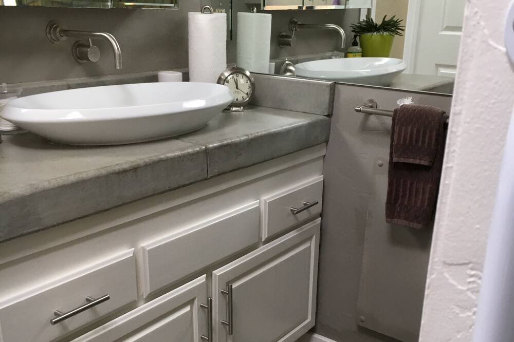 Photo of Bathroom in Salinas