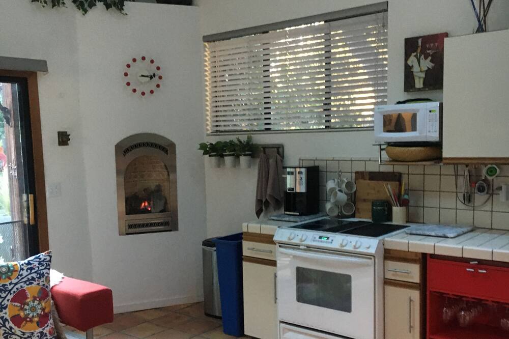Photo of Livingroom in Salinas