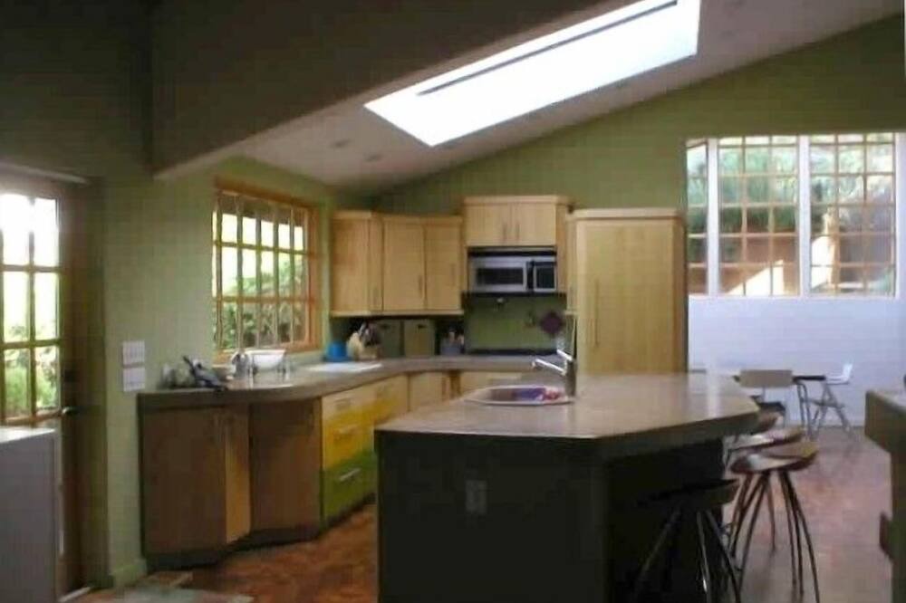 Photo of Bedroom in Salinas