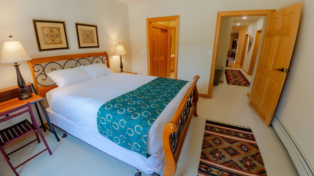Photo of Bedroom in Kirkwood