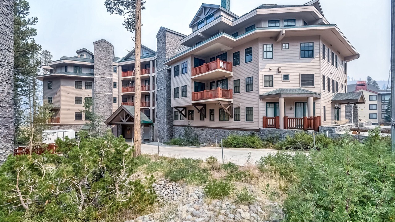 Photo of Buildings in Kirkwood