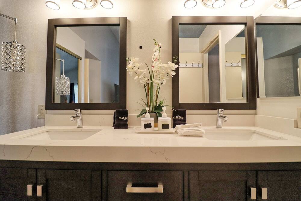 Photo of Bedroom in Santa Rosa