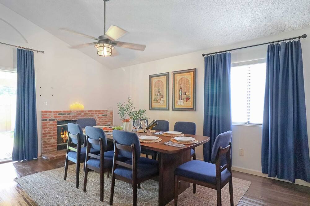Photo of Bedroom in Santa Rosa