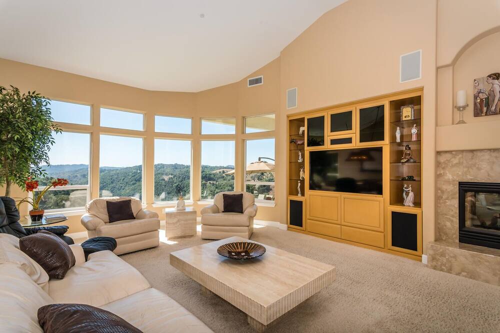 Photo of Bedroom in Templeton