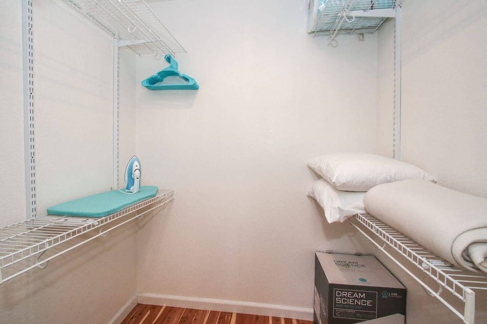 Photo of Bedroom in Edgewood Park