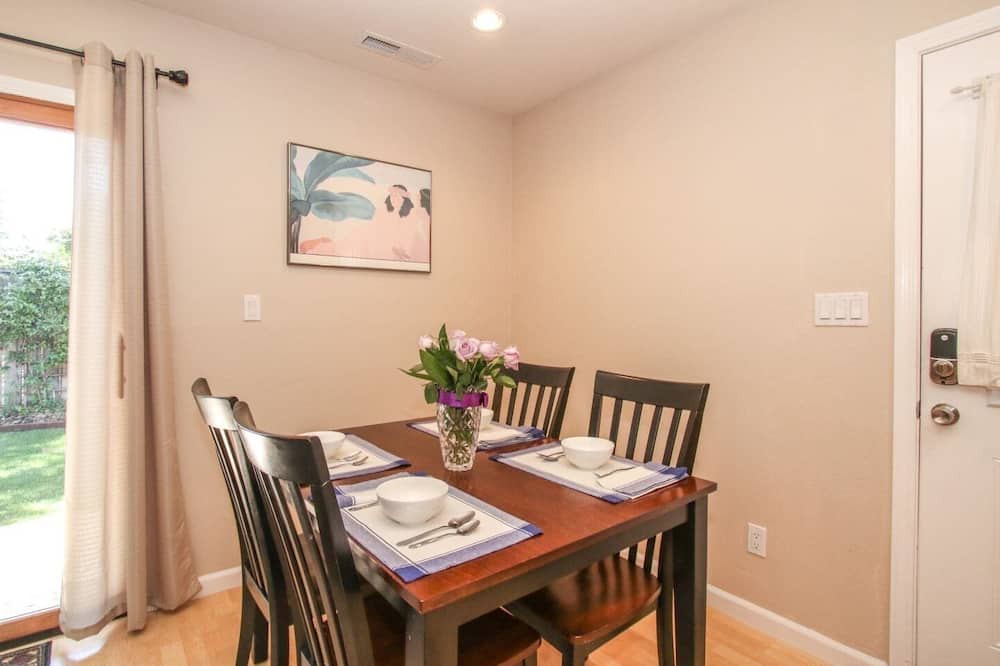 Photo of Kitchen in Edgewood Park