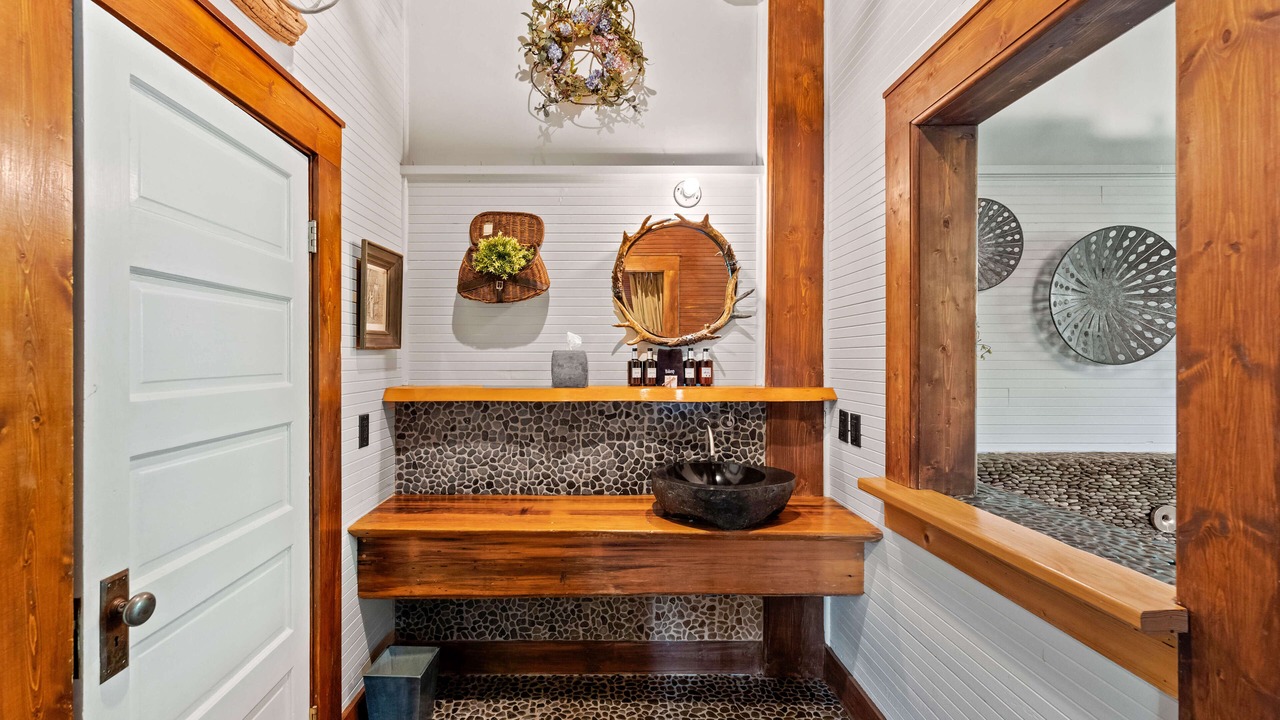 Photo of Bathroom in McCloud